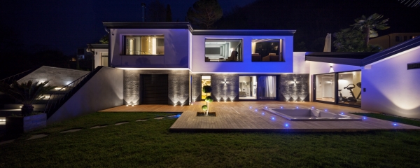 Home Exterior Lighting: How To Choose The Right Styles For Your Home's Outdoor Spaces