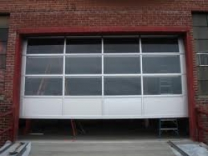 Can Garage Door Windows and Privacy Go Together?