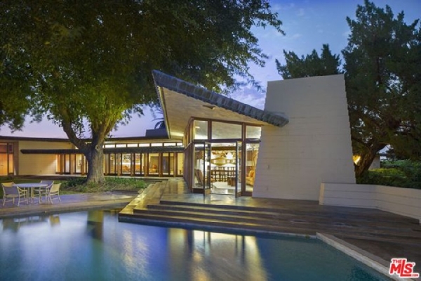 Frank Lloyd Wright-designed house