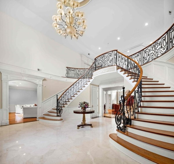 How Real Estate Photography Shapes Buyer Emotions and Online Behavior
