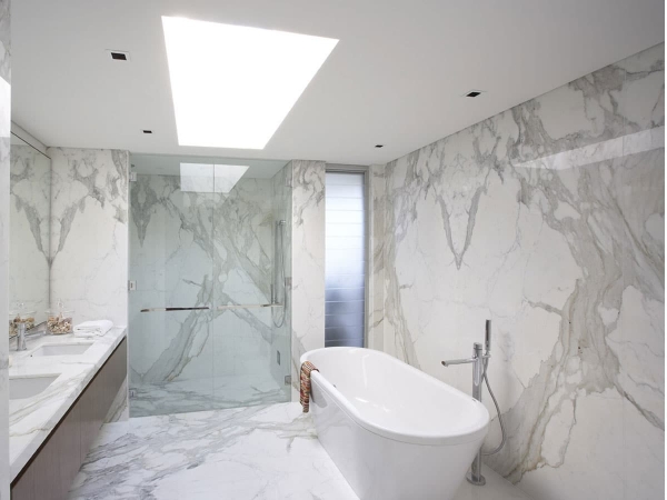 Five Reasons to Use White in Your Bathroom