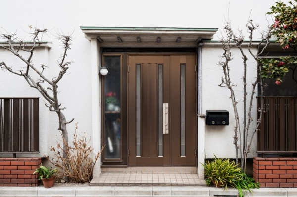 How Hurricane-Resistant Front Entry Doors Protect Your Home