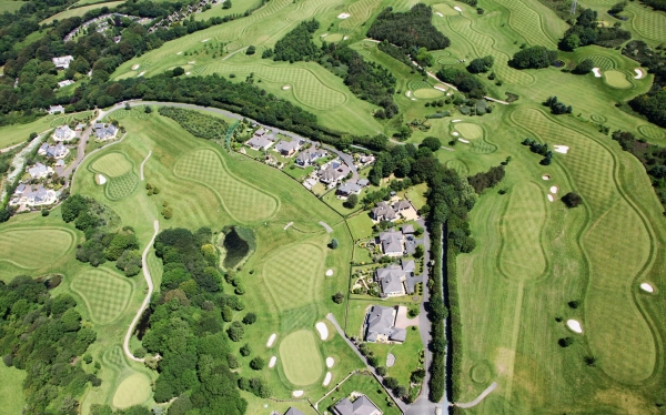 Living on a Golf Course: Know Before You Go