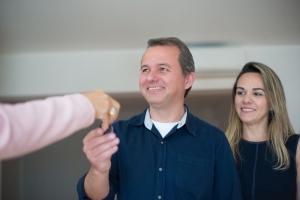 Can You Sell Your Life Insurance Policy to Buy a Home?
