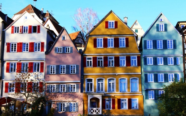 Not Looking for a White Picket Fence? 5 Non-Traditional Ways to Buy a Home