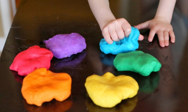 How to make your own play-dough at home!