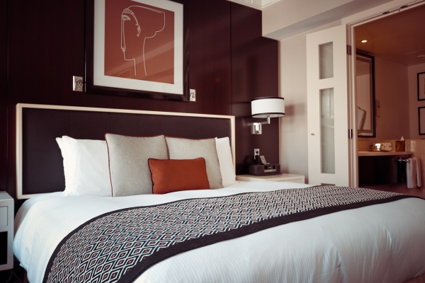 7 Tricks Hotels Use That Can Make Your Home Look and Work Better