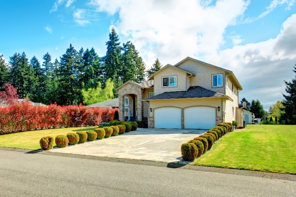 Protecting Your Garage Door from the Ravages of Winter