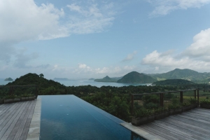 Swimming With Style: Current Trends and Innovations in Modern Pool Design