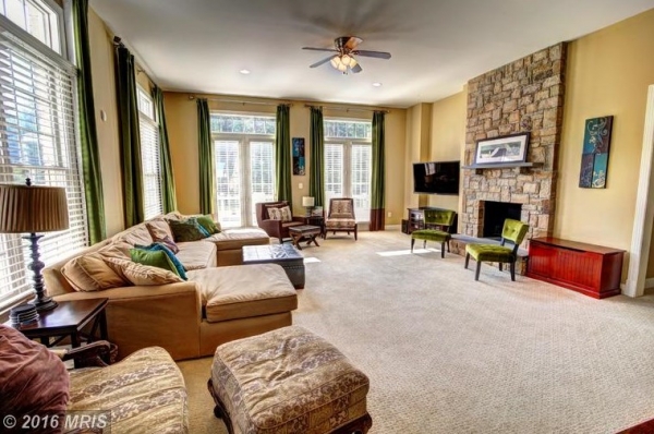 Coldwell Banker® Gives Advice for Buyers