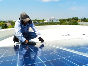 Ultimate Guide to the Benefits of Solar Panels for Your Commercial Building