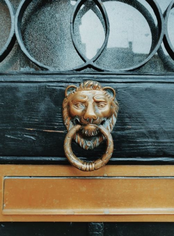 5 Creative Ways to Remodel From Cookie Cutter to Charming