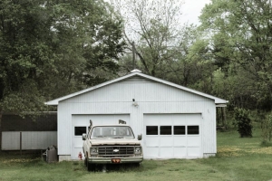Selling a Home With an Old Garage Door