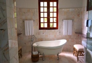 bathtub refinishing