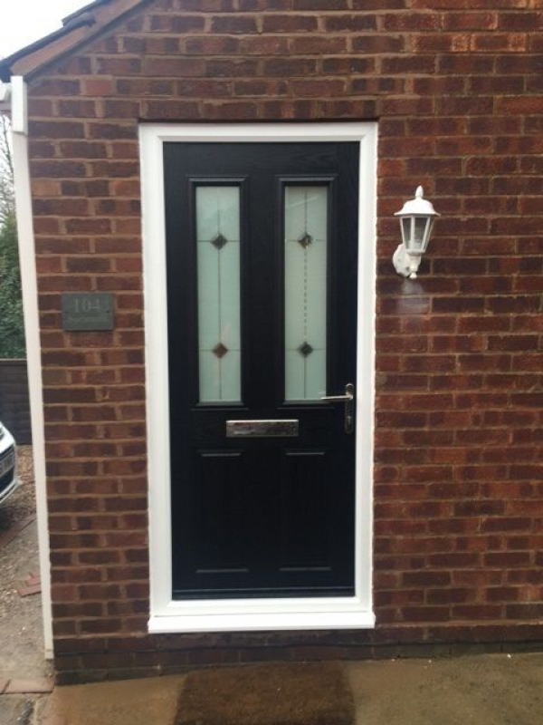 British Architect Reveals Top 10 Front Door Colour Trends for 2017
