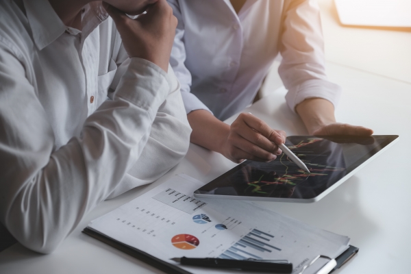 How To Choose The Best Stock Research Tools For Beginners