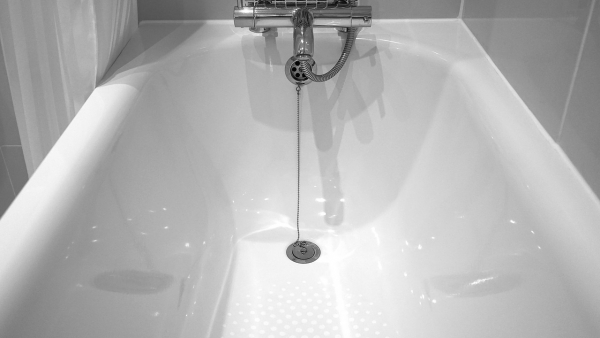Bathtub Refinishing Vs Complete Replacement