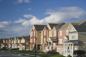 4 Benefits of Living in a Condo Compared to a House