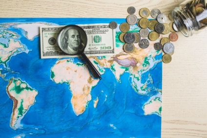 How Americans Manage Money Across Borders