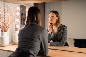 How Can Mirrors Enhance Your Home?