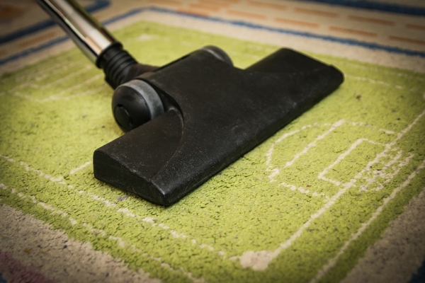 Cleaning a carpet