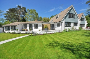 Snatching Up Deals: How Cash Buyers Can Profit from Low Equity Homes