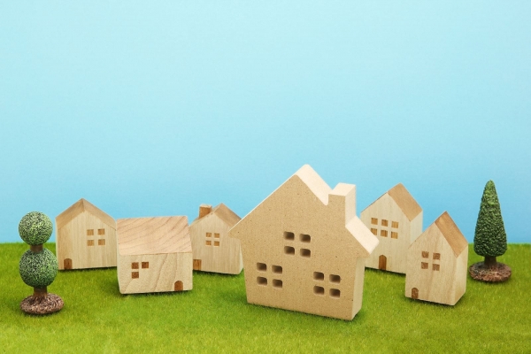 5 Critical Tips From Real Estate Experts for Buying a Home