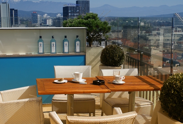 Considerations for Installing a Rooftop Deck