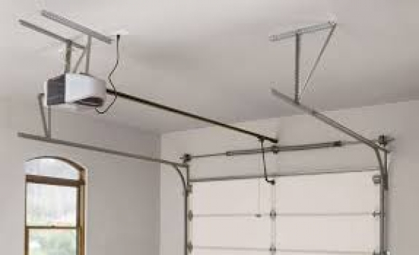 Troubleshooting Tips: When Your Garage Door Opener Makes Grinding Noise but Door Wouldn't Budge