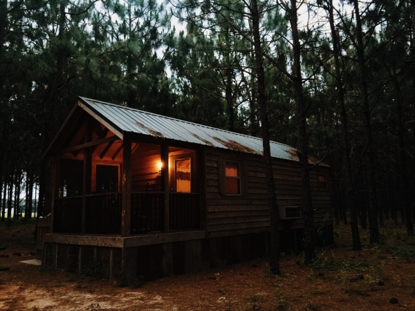 Tips for Getting a Cabin Ready for Sale