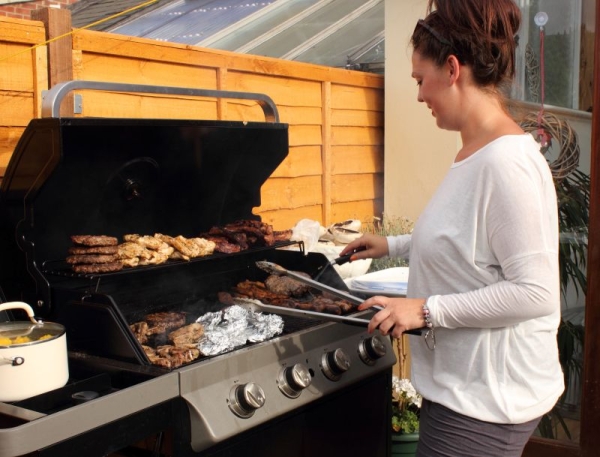 Why Gas Barbecues Remain a Favourite Among Home Chefs