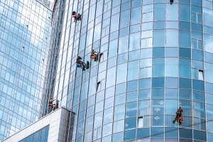 The Benefits of Proactive Window Maintenance in Commercial Buildings