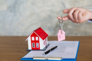 Common Ways to Hold the Title of Real Property