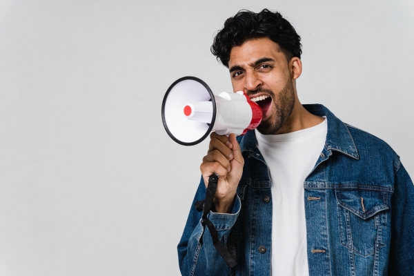 Ask the HOA Expert: Dealing With Hostile Neighbors