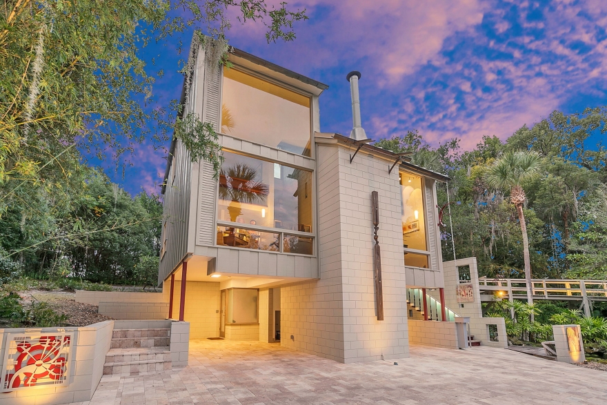 Mid-Century Marvel by Frank Lloyd Wright Protégé Enters Market
