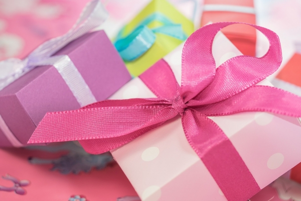 Clever Ways to Get Holiday Gifts for Free